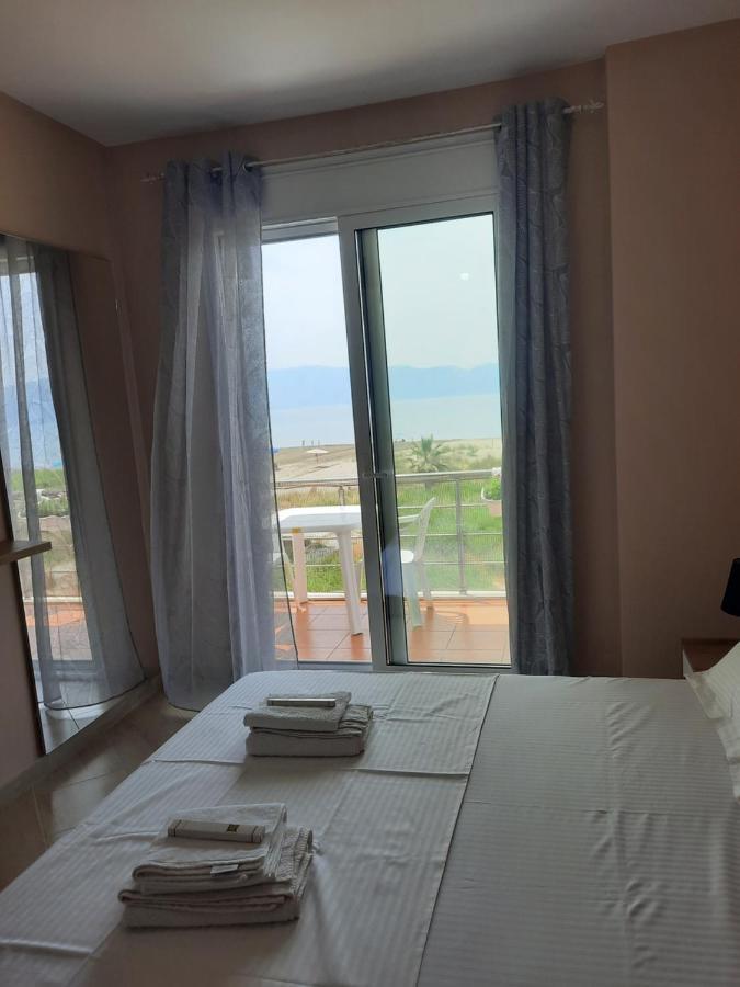 Antea Apartment 3 Vlorë Buitenkant foto