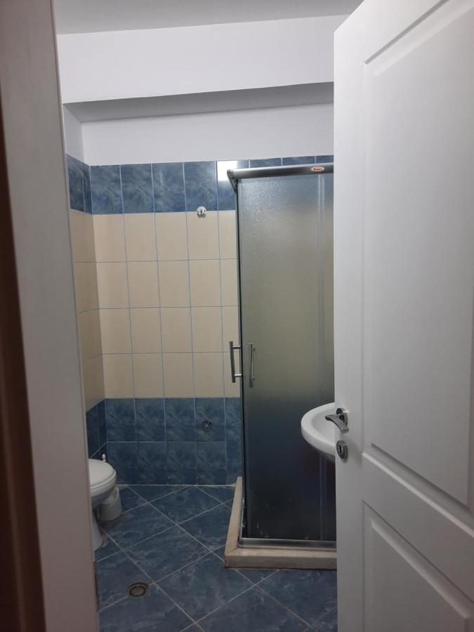 Antea Apartment 3 Vlorë Buitenkant foto