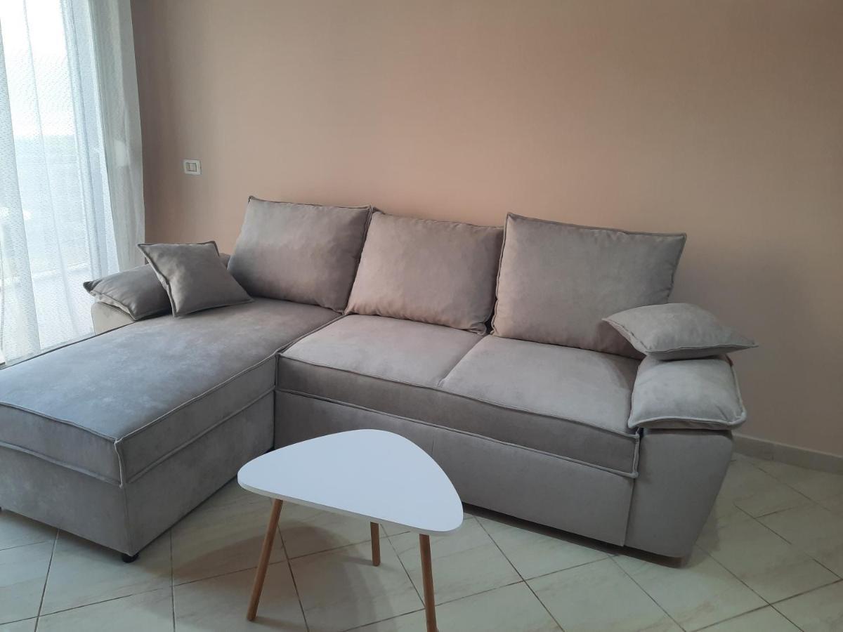 Antea Apartment 3 Vlorë Buitenkant foto