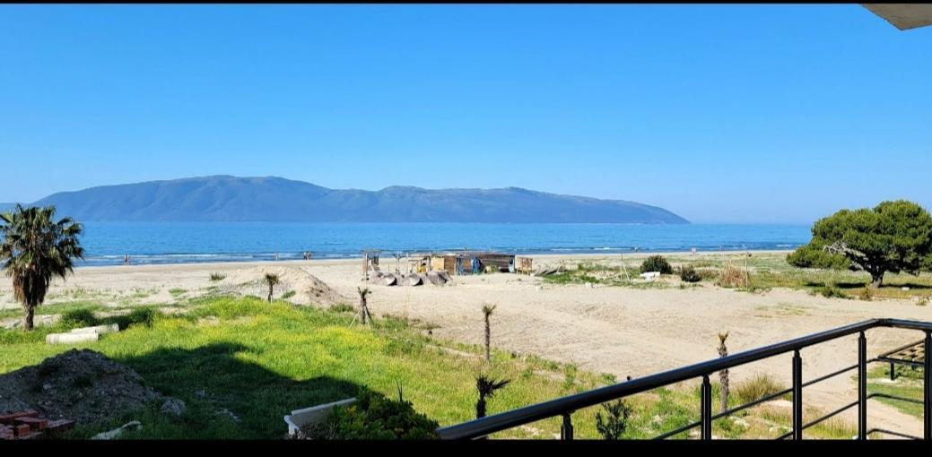 Antea Apartment 3 Vlorë Buitenkant foto